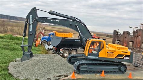 bruder volvo excavator